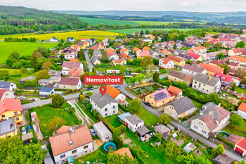 Prodej domu 195 m², Hudlice