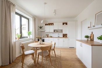 Prodej domu 195 m², Hudlice