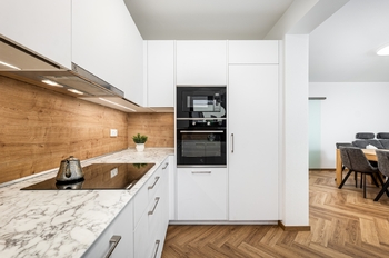 Kuchyňský kout - Prodej domu 143 m², Srubec