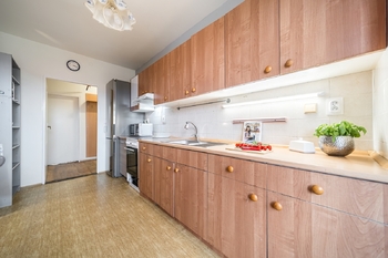 Prodej světlého a prostorného bytu 3+1, ulice Kozlovská, Přerov – skvělá lokalita - Prodej bytu 3+1 v osobním vlastnictví 86 m², Přerov