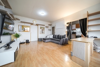 Prodej světlého a prostorného bytu 3+1, ulice Kozlovská, Přerov – skvělá lokalita - Prodej bytu 3+1 v osobním vlastnictví 86 m², Přerov