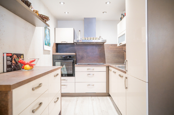 Prodej bytu 2+kk v osobním vlastnictví 50 m², Hradec Králové