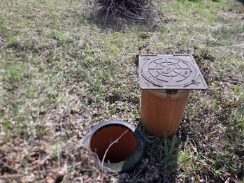 Všechny potřebné sítě se nacházejí na pozemku - Prodej pozemku 1670 m², Hřebeč