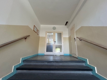 Prodej bytu 2+1 v osobním vlastnictví 52 m², Praha 4 - Krč