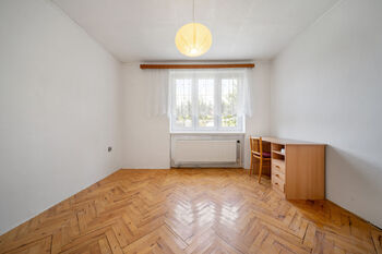 Pokoj 1.NP - Prodej domu 242 m², Kroměříž