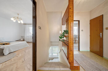 Chodba 2.NP - Prodej domu 242 m², Kroměříž