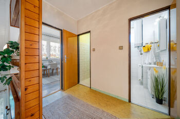 Chodba 2.NP - Prodej domu 242 m², Kroměříž