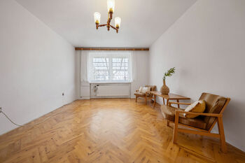 Pokoj 1.NP - Prodej domu 242 m², Kroměříž