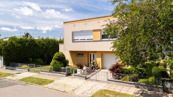 Dům - pohled z ulice - Prodej domu 242 m², Kroměříž