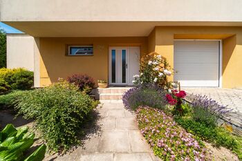 Čelní pohled na dům - Prodej domu 242 m², Kroměříž