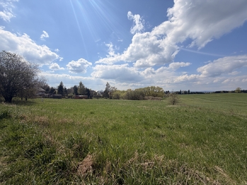 Prodej pozemku 1811 m², Planá