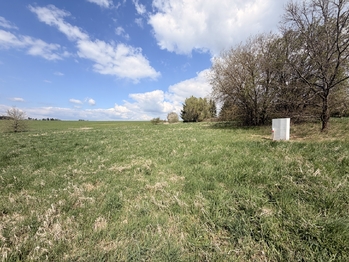 Prodej pozemku 1811 m², Planá