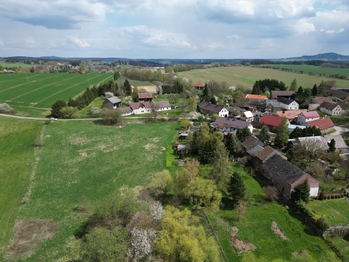 Prodej pozemku 1811 m², Planá