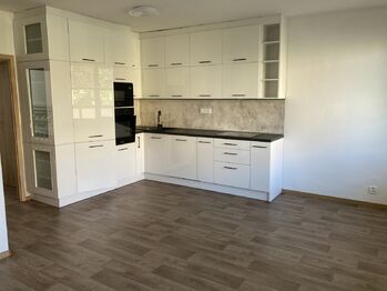 +420 604 457 486 I denisa.myslivcova@re-max.cz - Pronájem bytu 4+kk v osobním vlastnictví 70 m², Nový Jičín 