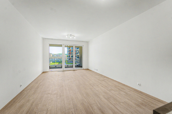 Pronájem bytu 1+kk v osobním vlastnictví 35 m², Praha 9 - Hloubětín