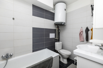 Koupelna - Pronájem bytu 2+1 v osobním vlastnictví 56 m², Roudnice nad Labem