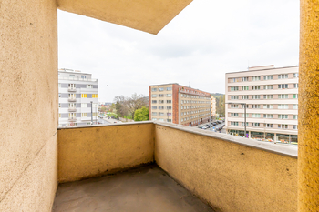 balkón - Prodej bytu 3+kk v osobním vlastnictví 96 m², Praha 4 - Nusle