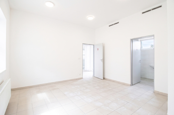 Pronájem kancelářských prostor 35 m², Praha 9 - Čakovice