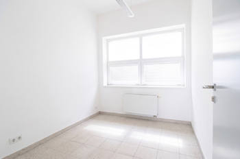 Pronájem kancelářských prostor 35 m², Praha 9 - Čakovice
