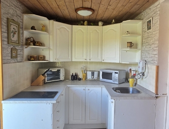 Prodej pozemku 590 m², Zbrašín