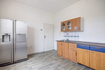 Pronájem výrobních prostor 1270 m², Rudná