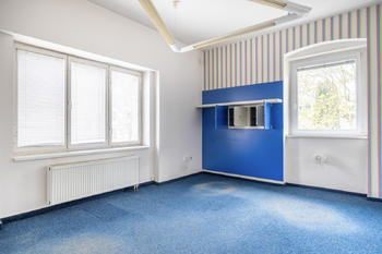 Pronájem výrobních prostor 1270 m², Rudná