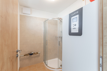 Pronájem domu 107 m², Praha 9 - Hostavice