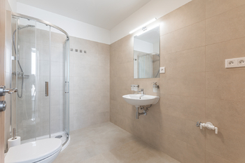 Pronájem domu 107 m², Praha 9 - Hostavice