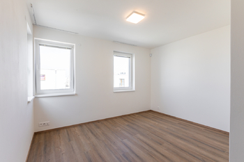 Pronájem domu 107 m², Praha 9 - Hostavice