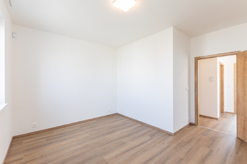 Pronájem domu 107 m², Praha 9 - Hostavice