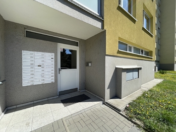 Prodej bytu 3+1 v osobním vlastnictví 65 m², Praha 9 - Horní Počernice