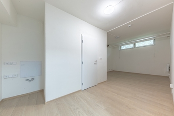 Pokoj II. - Prodej bytu 1+kk v osobním vlastnictví 23 m², Praha 8 - Střížkov