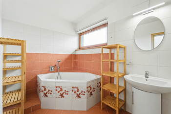 Pronájem domu 188 m², Herink