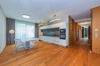 Prodej bytu 5+kk v osobním vlastnictví 172 m², Praha 4 - Braník