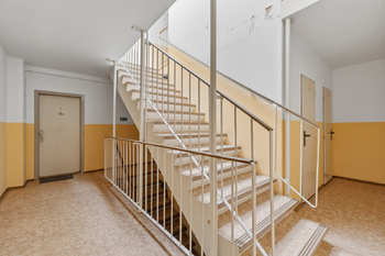 Prodej bytu 3+1 v družstevním vlastnictví 53 m², Praha 4 - Lhotka