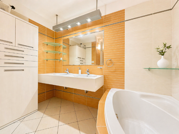 Prodej domu 220 m², Město Touškov