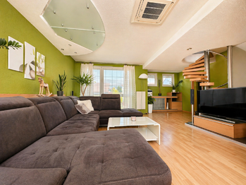 Prodej domu 220 m², Město Touškov