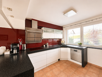 Prodej domu 220 m², Město Touškov