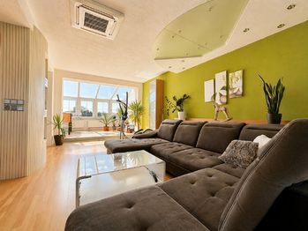 Prodej domu 220 m², Město Touškov