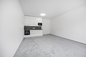 Pronájem bytu 1+kk v osobním vlastnictví 33 m², Praha 9 - Vysočany