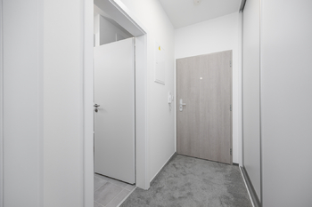 Pronájem bytu 1+kk v osobním vlastnictví 33 m², Praha 9 - Vysočany