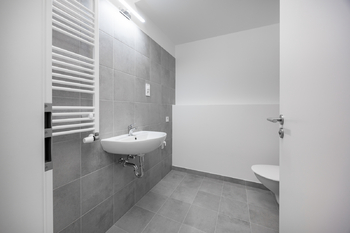 Pronájem bytu 1+kk v osobním vlastnictví 33 m², Praha 9 - Vysočany