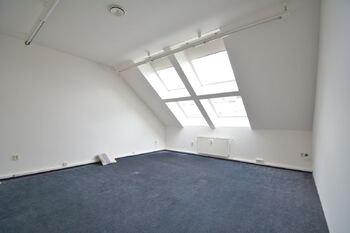 Pronájem kancelářských prostor 100 m², Hradec Králové