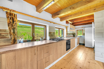 Prodej rodinného domu, Rokytnice v Orlických horách - kuchyň - Prodej chaty / chalupy 201 m², Rokytnice v Orlických horách