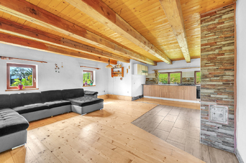 Prodej rodinného domu, Rokytnice v Orlických horách - obývací pokoj - Prodej chaty / chalupy 201 m², Rokytnice v Orlických horách