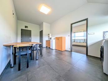 pokoj s KK ... - Pronájem bytu 2+kk v osobním vlastnictví 44 m², Oudoleň