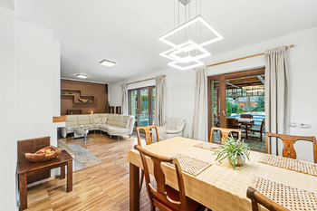 Prodej domu 220 m², Hrusice