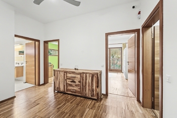 Prodej domu 220 m², Hrusice