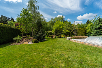 Prodej domu 220 m², Hrusice