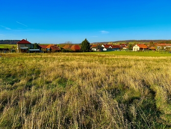 Prodej pozemku 1111 m², Ostřetín